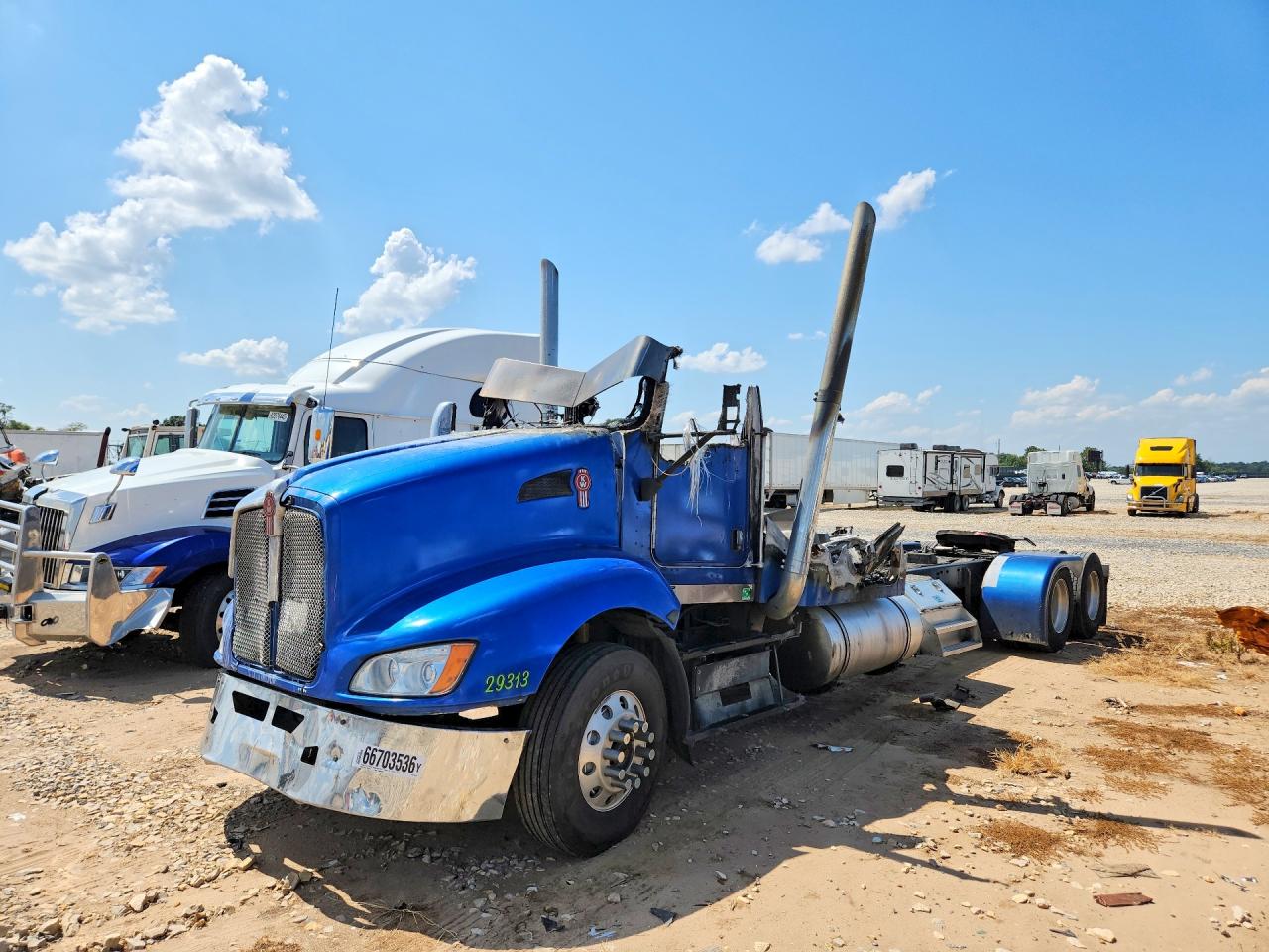 2009 KENWORTH T600 SEMI TRUCK | 1XKADB9X29J244829 | UPCARS