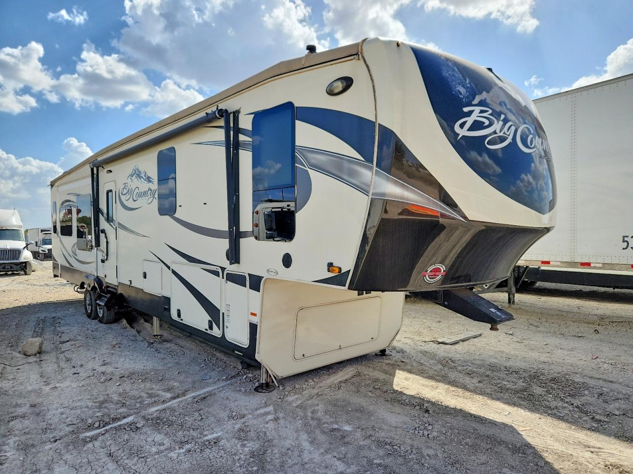 2017 HREA BIG COUNTR HEARTLAND Y CAMPER | 5SFBG4427HE326512 | UPCARS