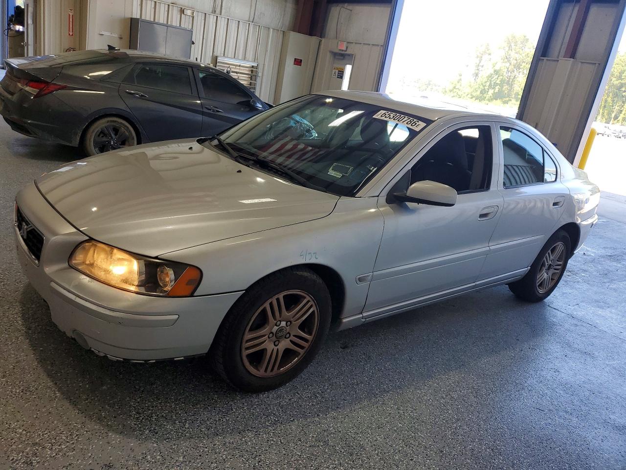 2005 VOLVO S60 2.5T | YV1RH592252484616 | UPCARS