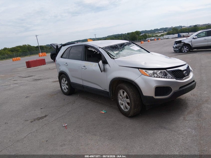 2013 KIA SORENTO LX | 5XYKTCA60DG341273 | UPCARS