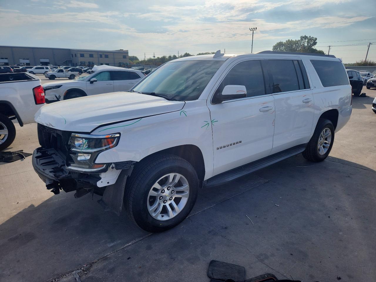 2016 CHEVROLET SUBURBAN K1500 LT | 1GNSKHKCXGR180660 | UPCARS