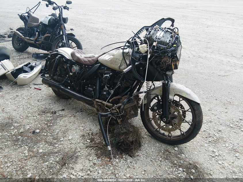 2023 HARLEY-DAVIDSON FLTRXST | 1HD1ACL14PB652754 | UPCARS
