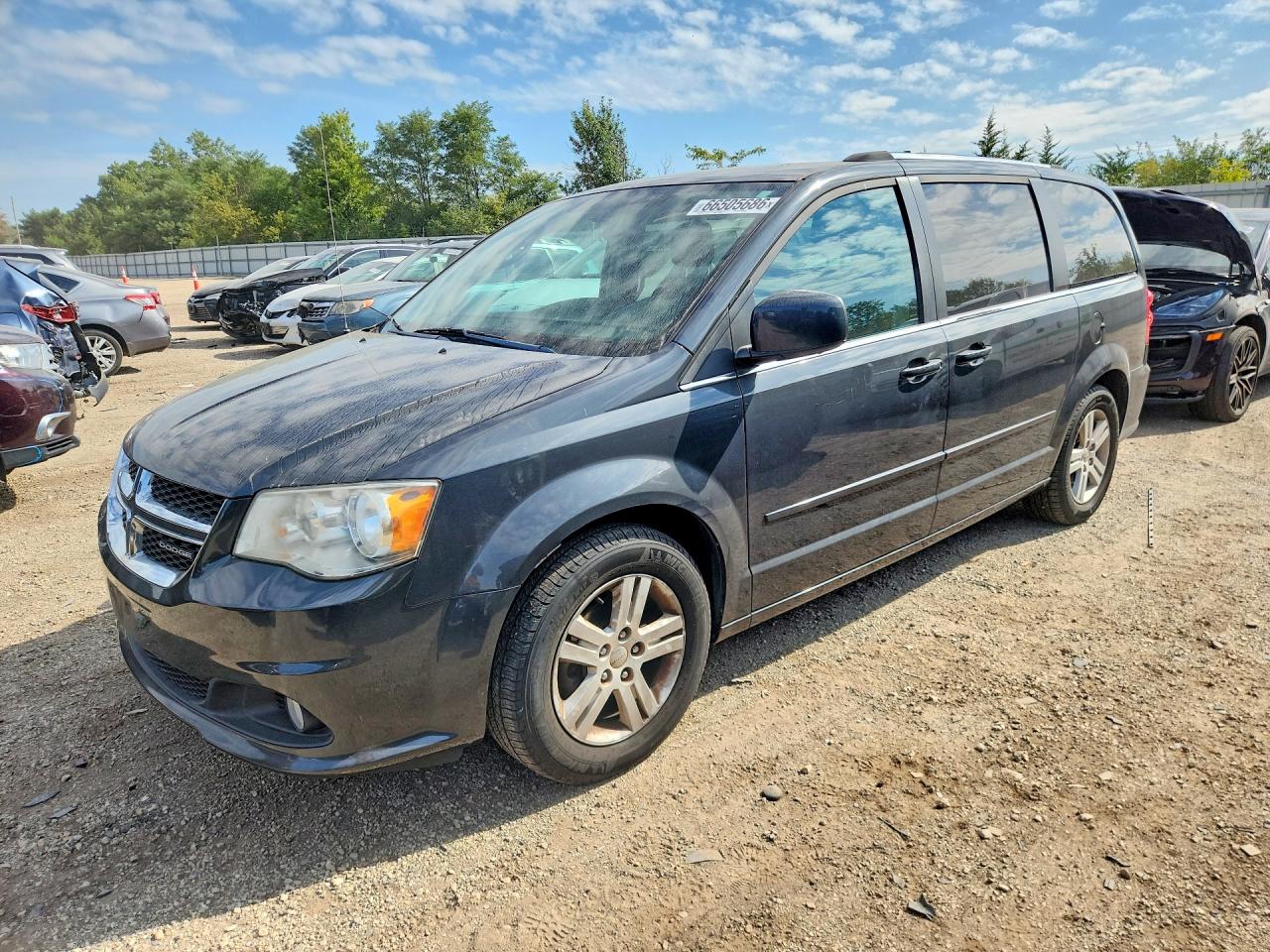 2011 DODGE CARAVAN CREW | 2D4RN5DG0BR767615 | UPCARS