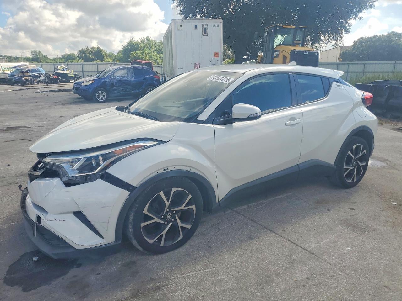 2019 TOYOTA C-HR XLE | NMTKHMBX4KR078122 | UPCARS