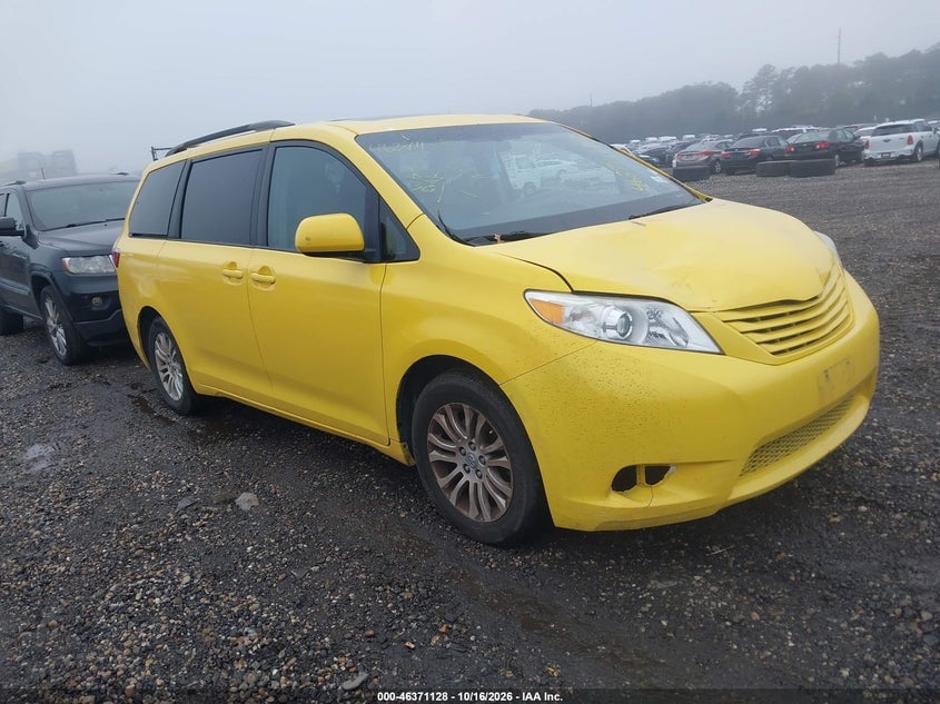2015 TOYOTA SIENNA XLE 8 PASSENGER | 5TDYK3DC7FS604718 | UPCARS