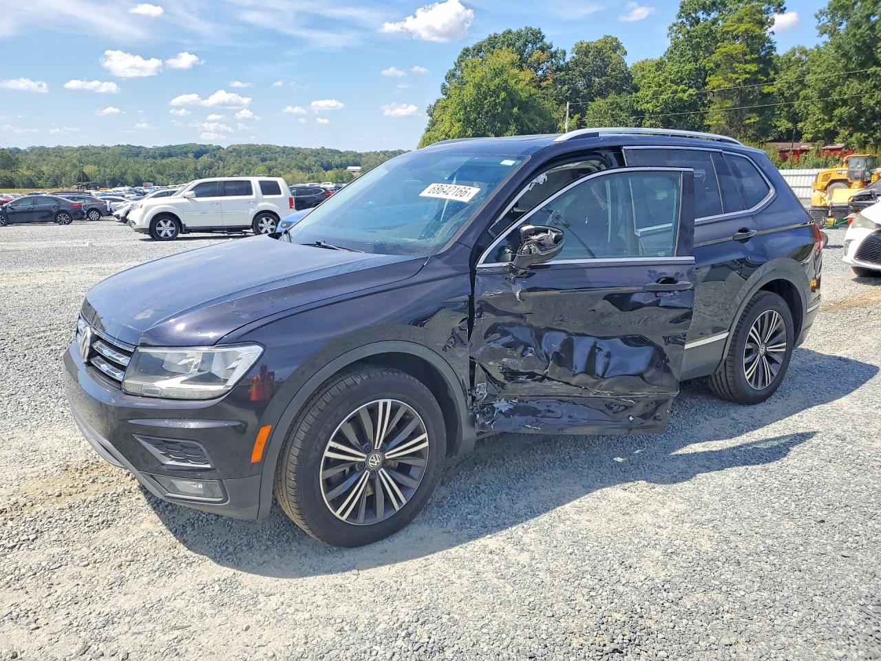 2018 VOLKSWAGEN TIGUAN SE | 3VV2B7AX2JM029698 | UPCARS