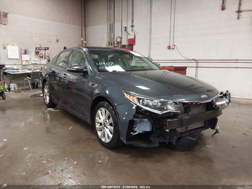 2018 KIA OPTIMA EX | 5XXGU4L3XJG271132 | UPCARS