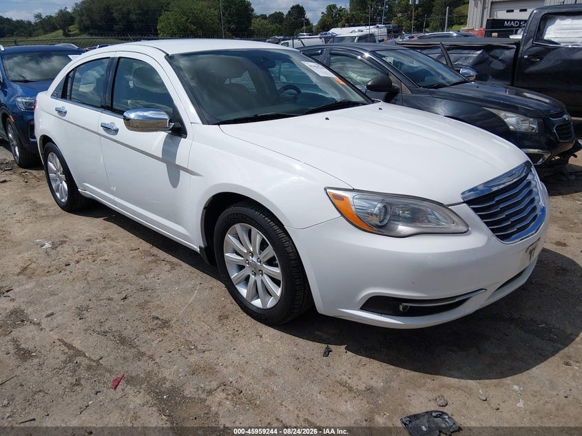 2014 CHRYSLER 200 LIMITED | 1C3CCBCG5EN185802 | UPCARS