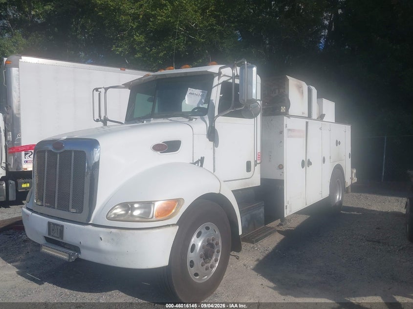 2008 PETERBILT 335 | 2NPLHN7X58M750698 | UPCARS