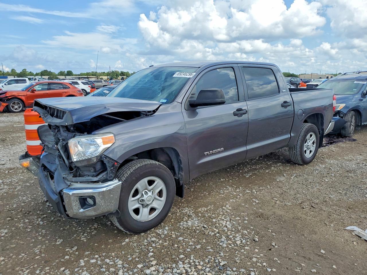 2017 TOYOTA TUNDRA CREWMAX SR5 | 5TFEM5F12HX119954 | UPCARS