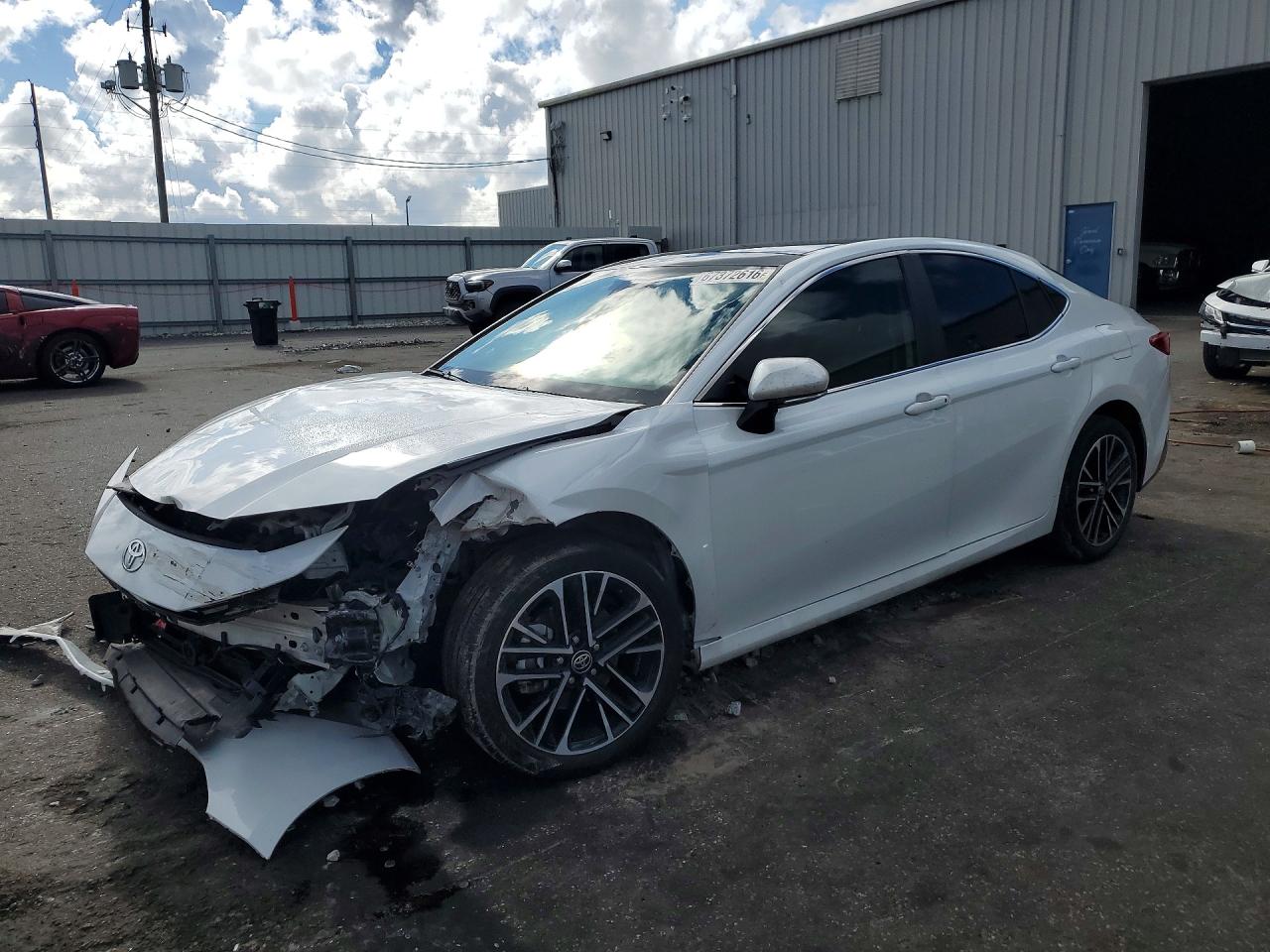 2025 TOYOTA CAMRY XLE | 4T1DAACK7SU083886 | UPCARS