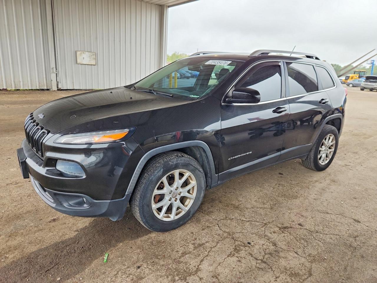 2015 JEEP CHEROKEE LATITUDE | 1C4PJMCB1FW665544 | UPCARS
