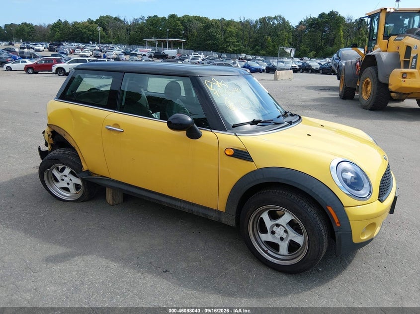 2009 MINI COOPER | WMWMF33569TW71514 | UPCARS