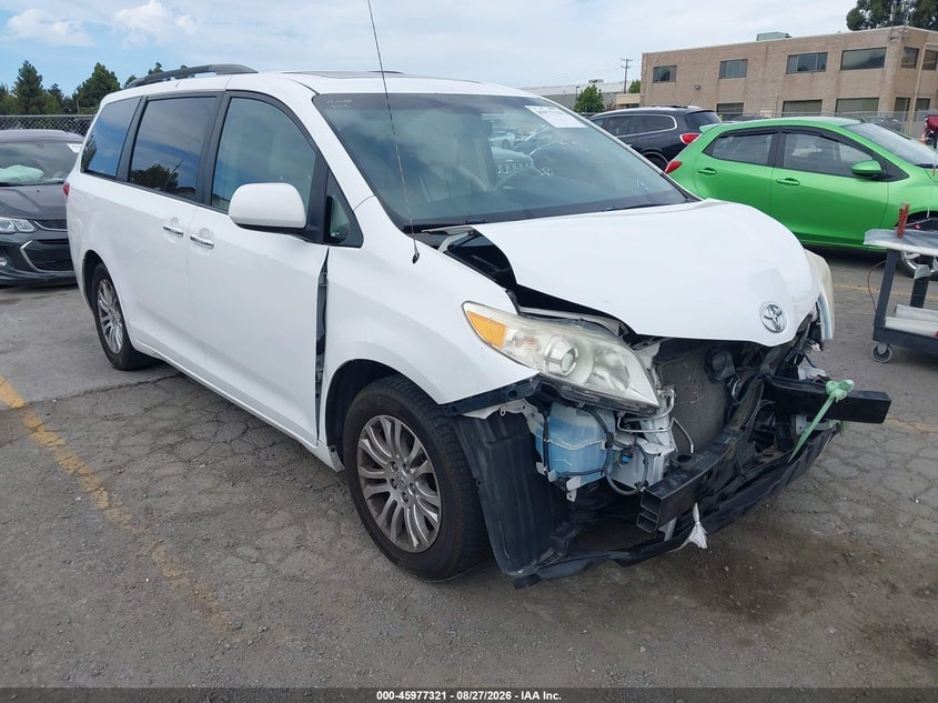 2014 TOYOTA SIENNA XLE V6 8 PASSENGER | 5TDYK3DC6ES452672 | UPCARS