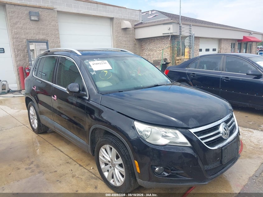 2010 VOLKSWAGEN TIGUAN SE | WVGBV7AX9AW511697 | UPCARS
