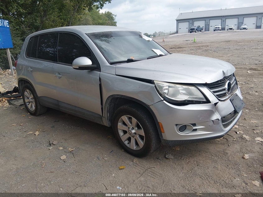 2010 VOLKSWAGEN TIGUAN S | WVGAV7AX9AW001023 | UPCARS
