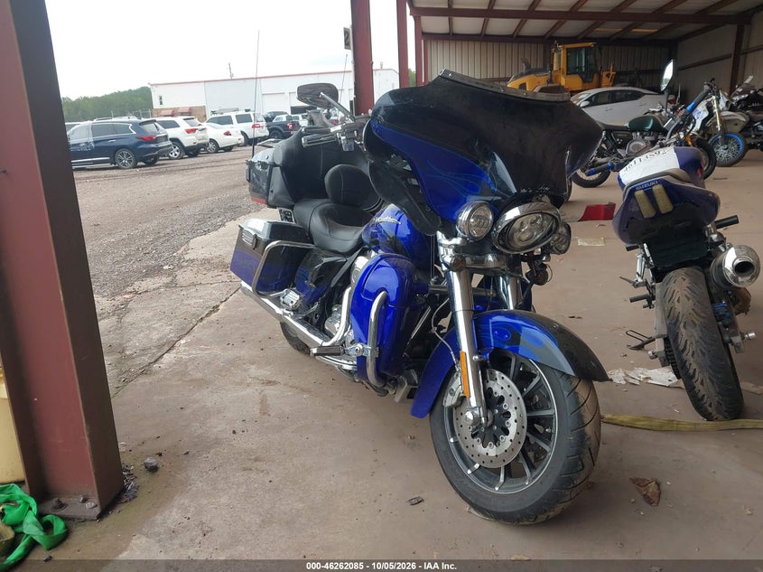 2011 HARLEY-DAVIDSON FLHTCUSE6 | 1HD1PR814BB960218 | UPCARS