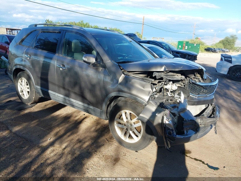2014 KIA SORENTO LX | 5XYKT3A61EG535988 | UPCARS