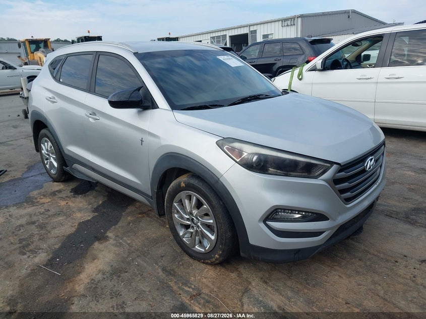 2017 HYUNDAI TUCSON SE | KM8J3CA45HU314614 | UPCARS