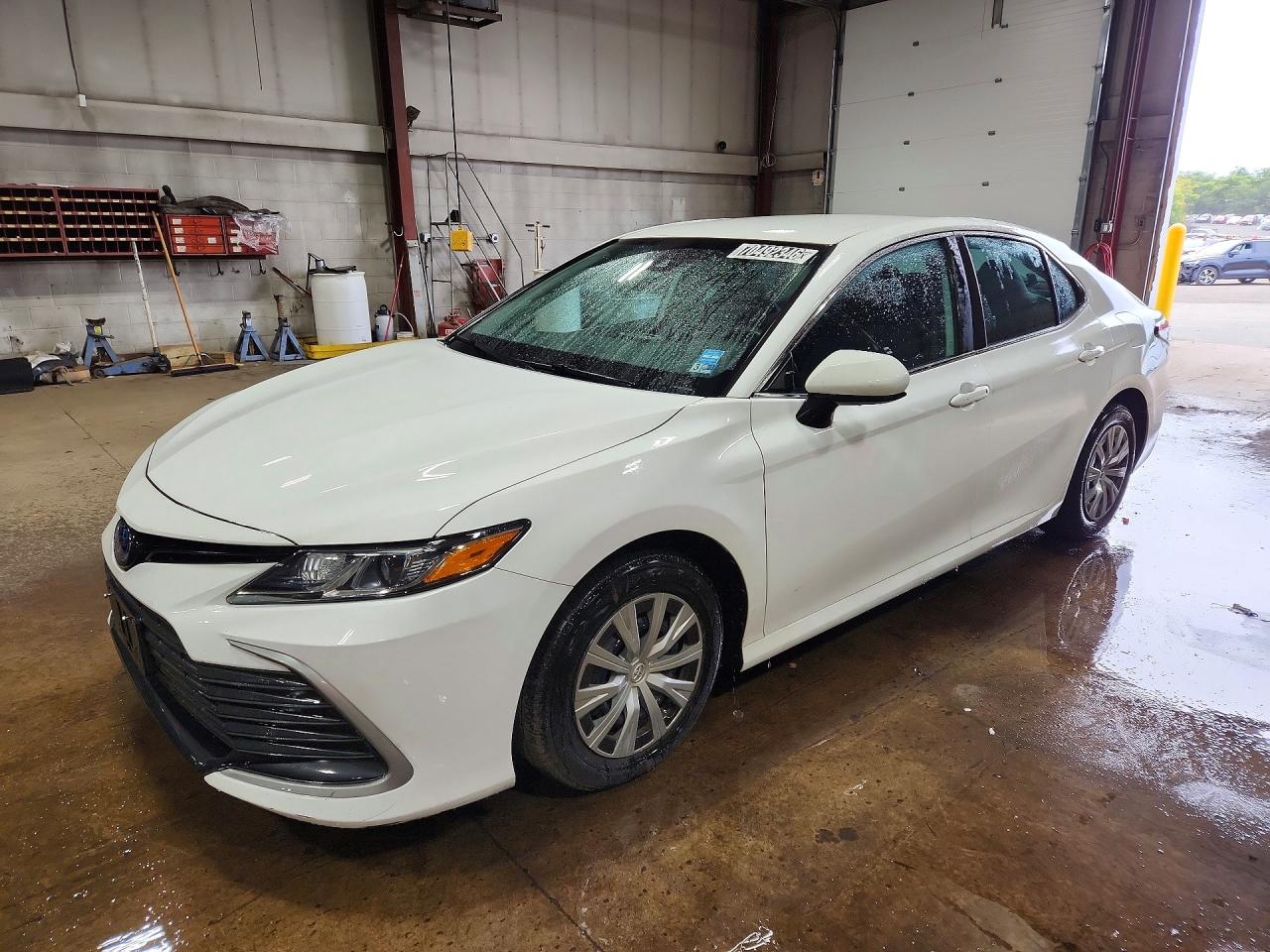 2022 TOYOTA CAMRY LE | 4T1C31AK6NU587505 | UPCARS