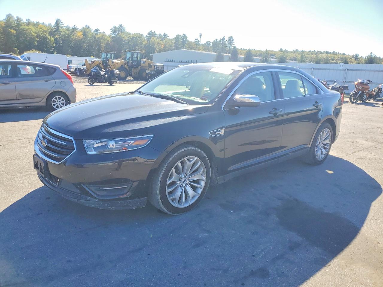 2017 FORD TAURUS LIMITED | 1FAHP2F8XHG129136 | UPCARS