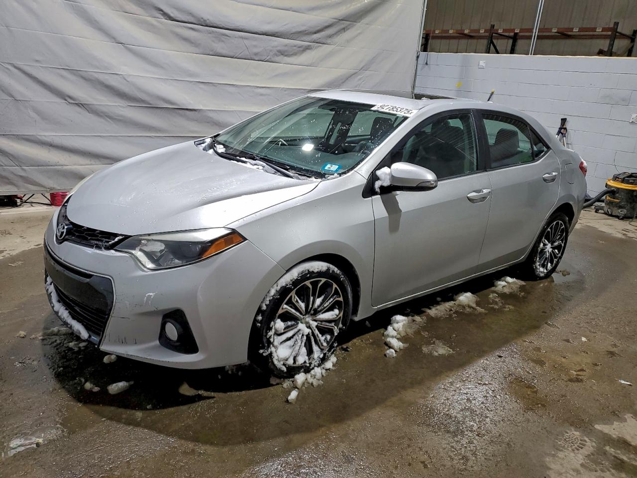 2015 TOYOTA COROLLA | 2T1BURHE1FC268376 | UPCARS