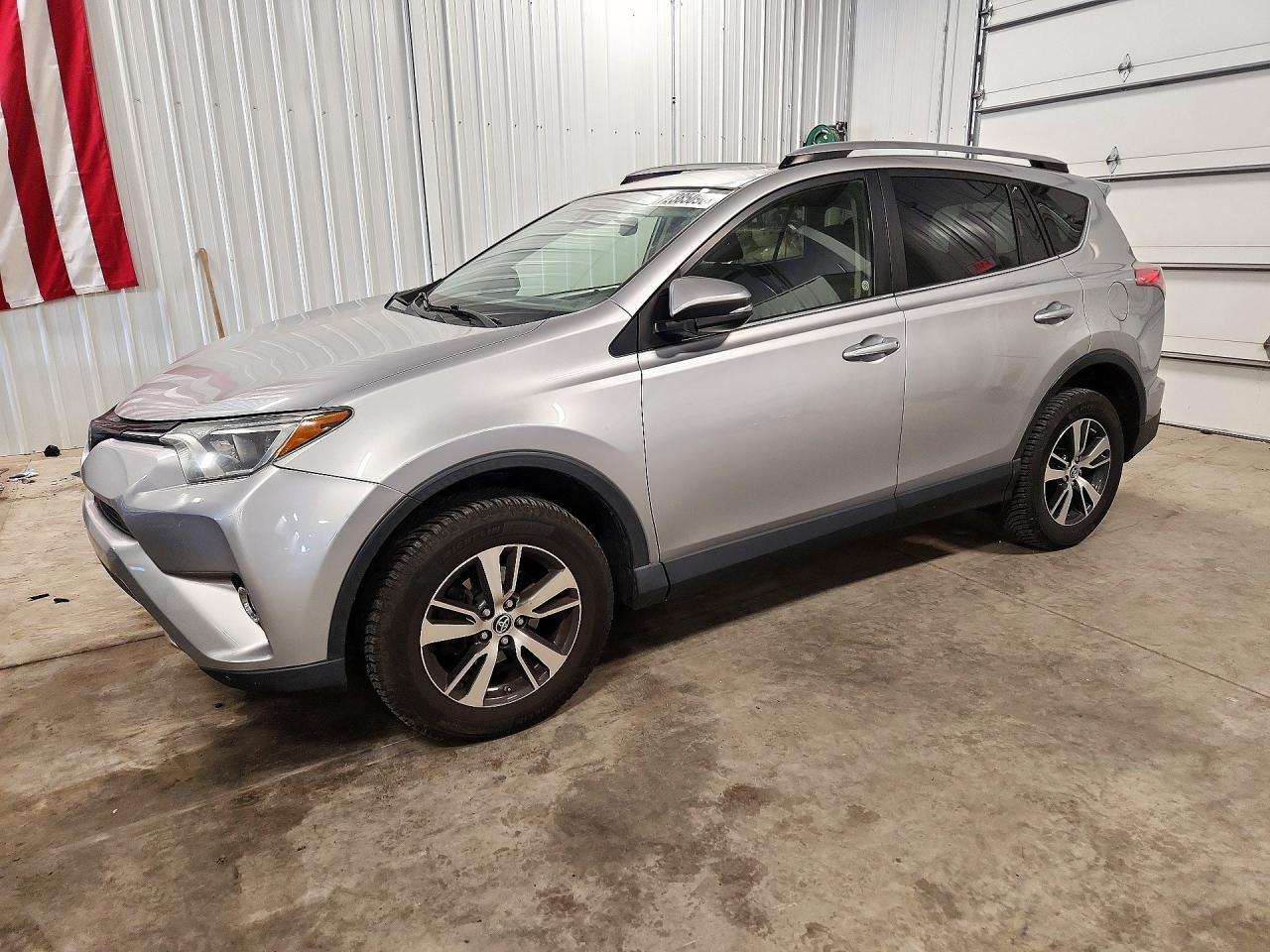 2018 TOYOTA RAV4 XLE | JTMRFREV5JJ257195 | UPCARS