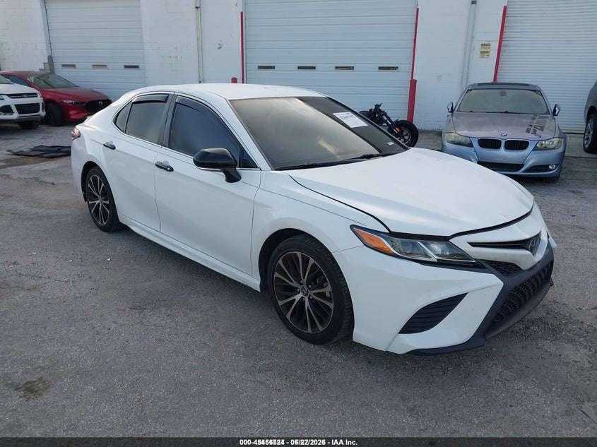 2018 TOYOTA CAMRY SE | 4T1B11HK3JU505795 | UPCARS