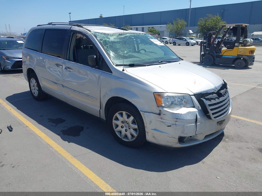 2009 CHRYSLER TOWN & COUNTRY LX | 2A8HR44EX9R572341 | UPCARS