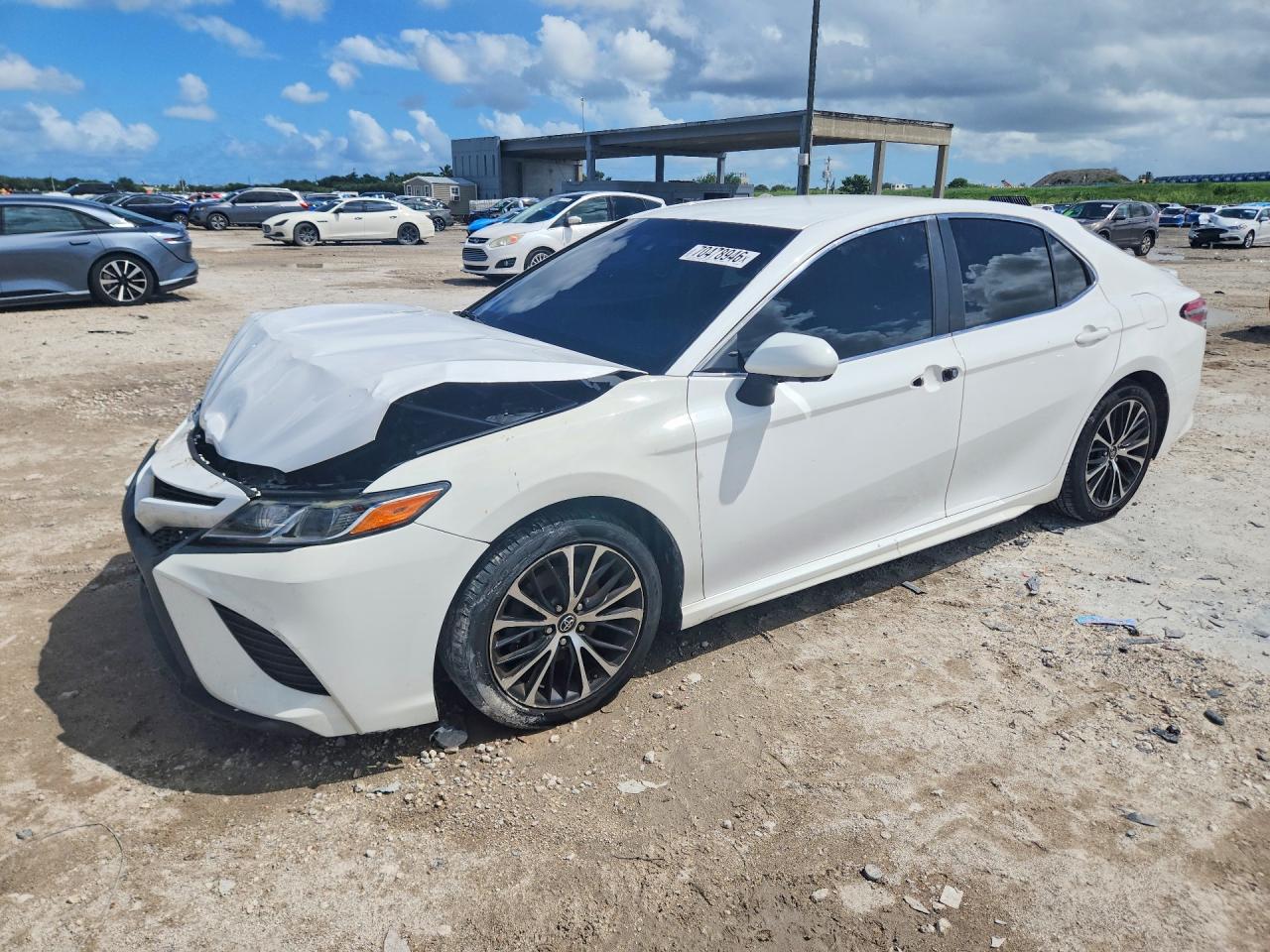 2018 TOYOTA CAMRY SE | 4T1B11HK6JU581205 | UPCARS