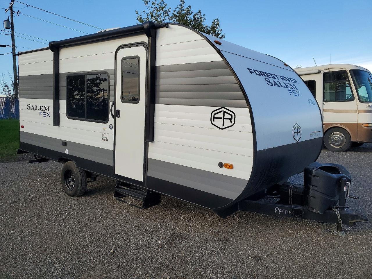2025 FOREST RIVER SALEM | 4X4TSM715SY015136 | UPCARS