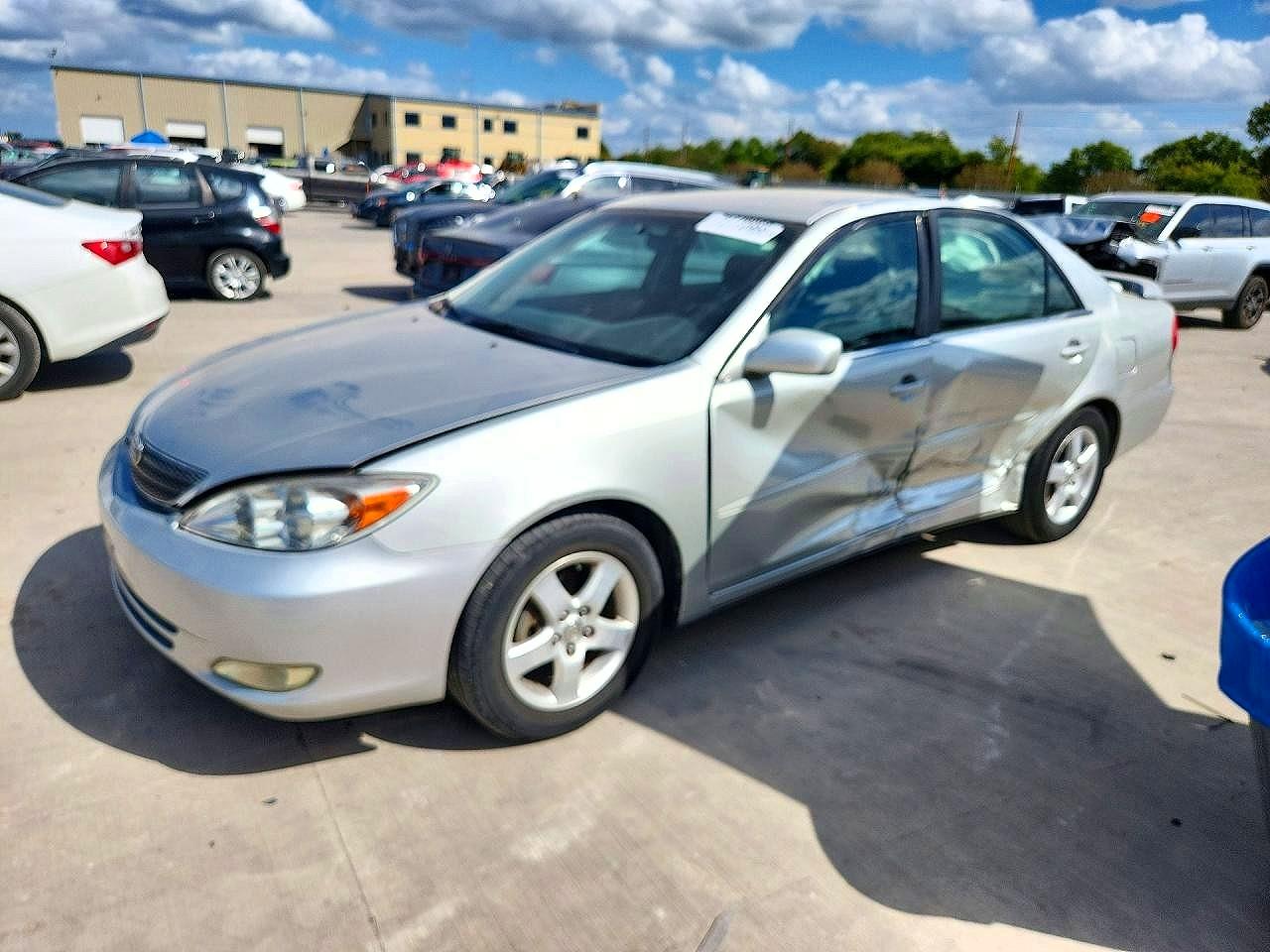 2002 TOYOTA CAMRY SE | 4T1BE30K72U079638 | UPCARS