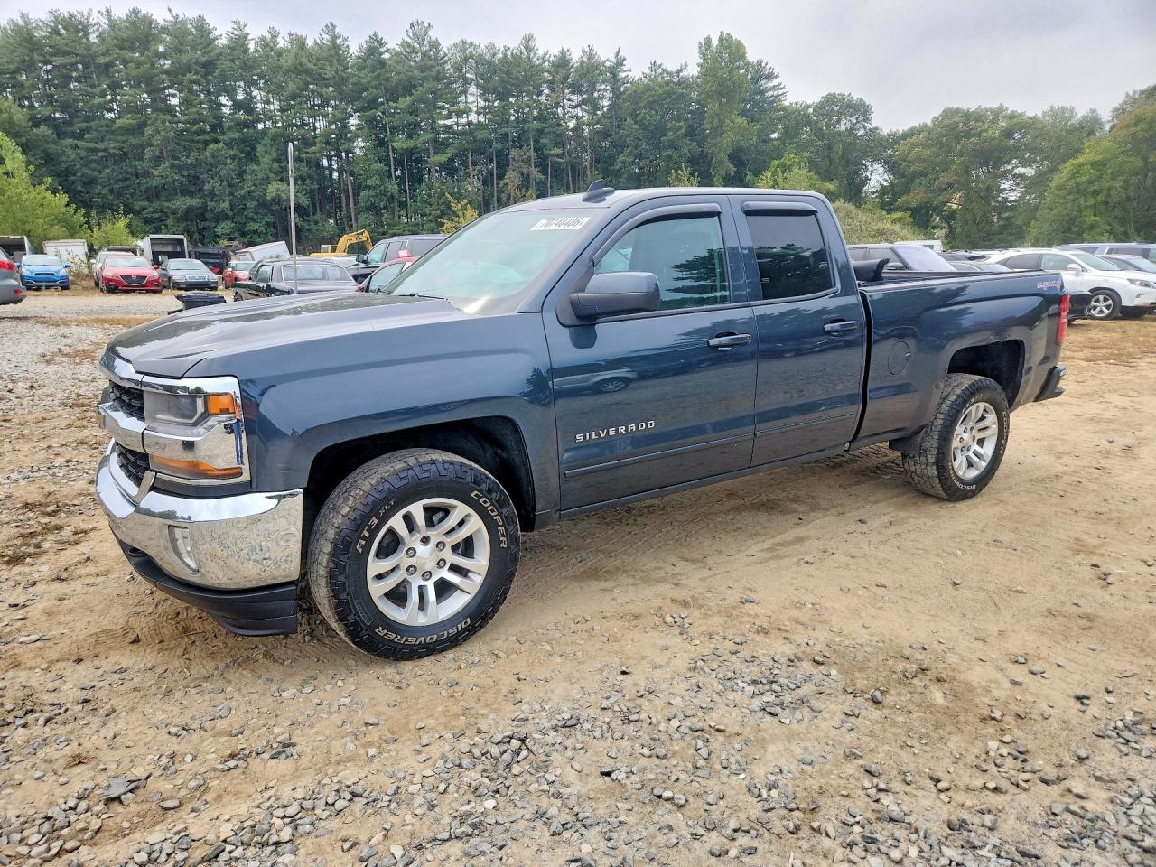 2017 CHEVROLET SILVERADO K1500 LT | 1GCVKREC1HZ217037 | UPCARS