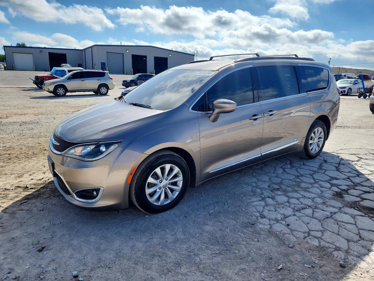 2017 CHRYSLER PACIFICA TOURING L | 2C4RC1BG5HR683135 | UPCARS