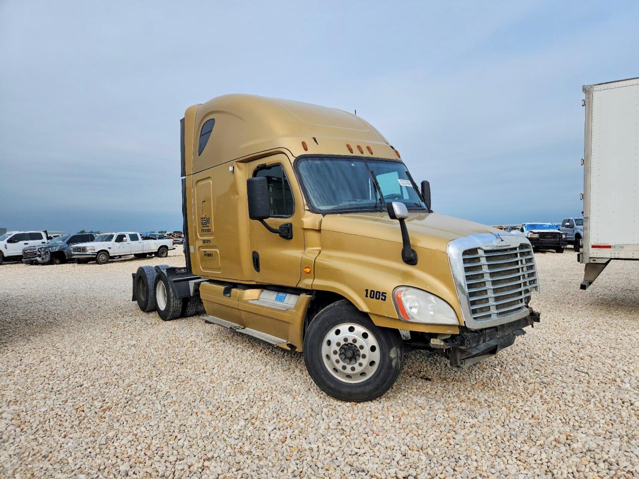 2013 FREIGHTLINER ALL OTHER | 3AKJGLDR7DSFB4759 | UPCARS