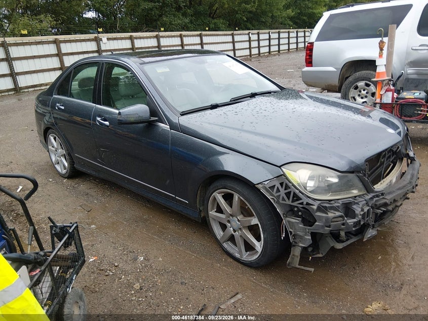 2014 MERCEDES-BENZ C 250 SPORT | WDDGF4HB3EA954744 | UPCARS