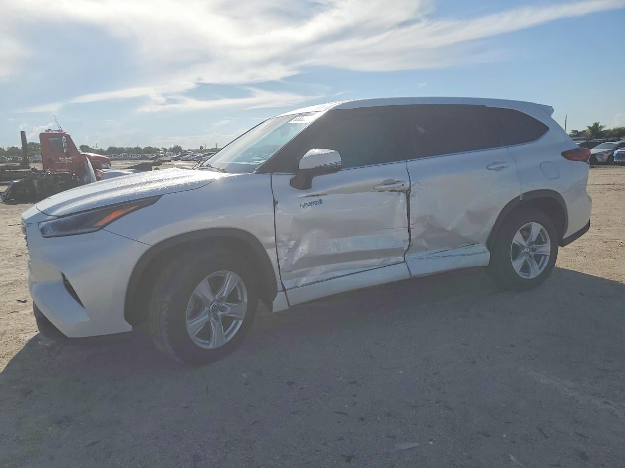 2021 TOYOTA HIGHLANDER HYBRID LE | 5TDZARAH1MS507988 | UPCARS