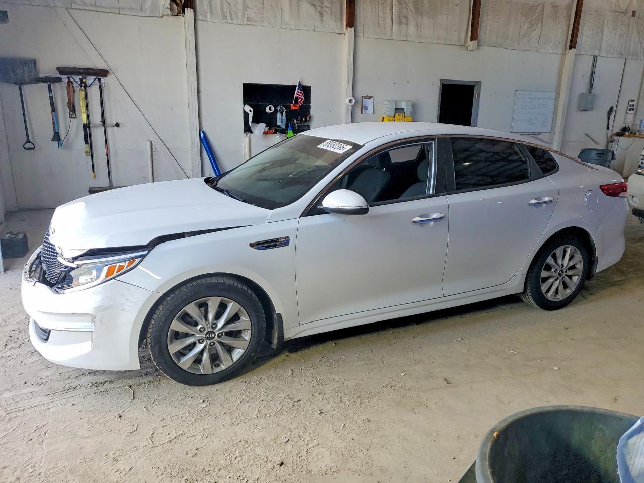 2018 KIA OPTIMA LX | 5XXGT4L37JG273147 | UPCARS