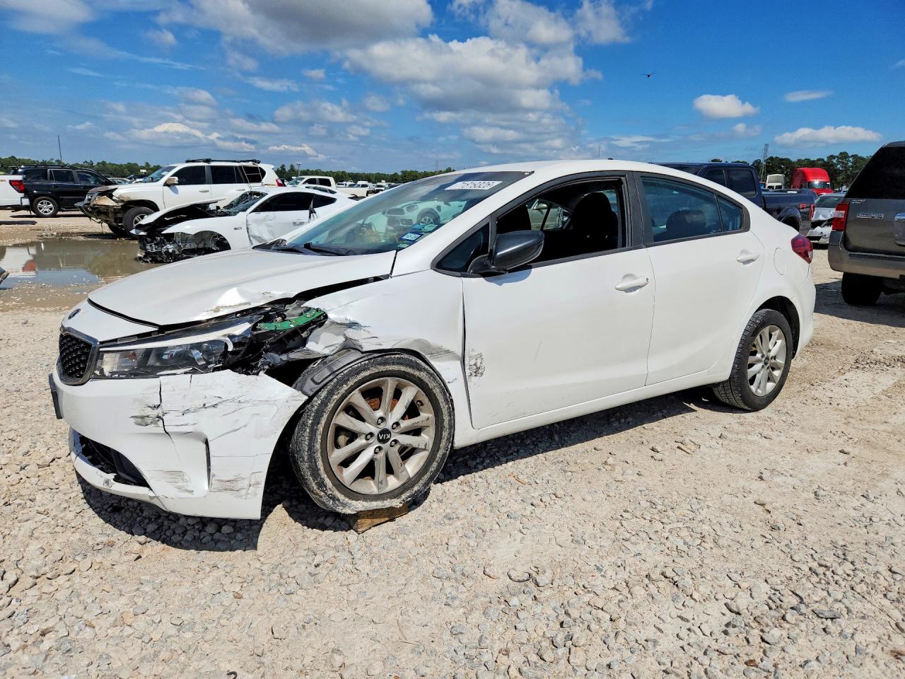 2017 KIA FORTE LX | 3KPFL4A7XHE116457 | UPCARS