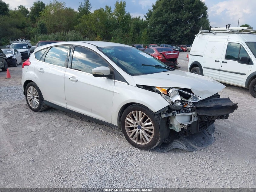 2016 FORD FOCUS TITANIUM | 1FADP3N23GL307945 | UPCARS