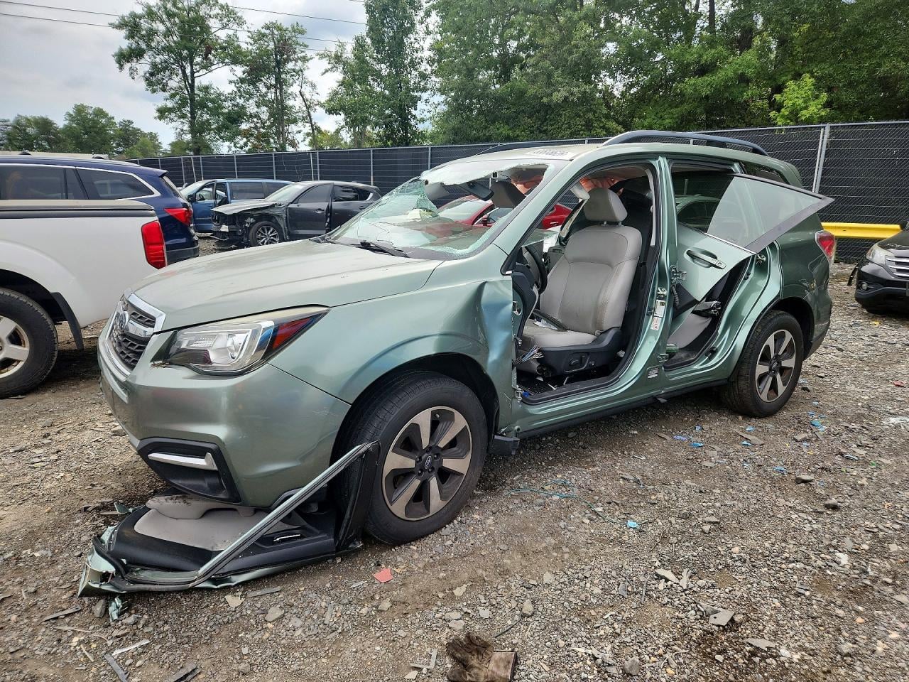 2017 SUBARU FORESTER 2.5I LIMITED | JF2SJARC8HH424730 | UPCARS