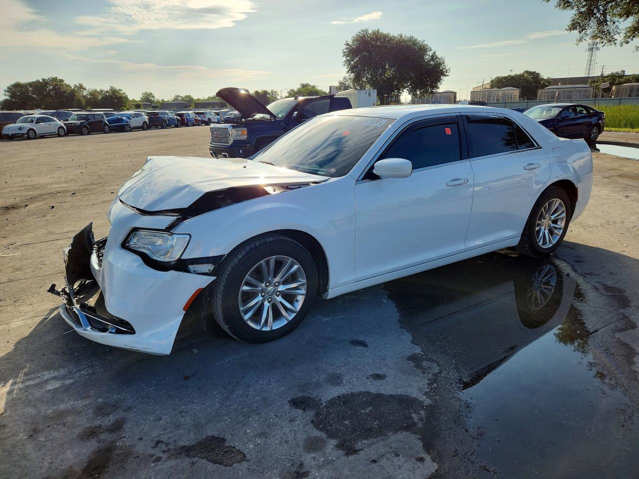 2017 CHRYSLER 300 LIMITED | 2C3CCAAG3HH552688 | UPCARS
