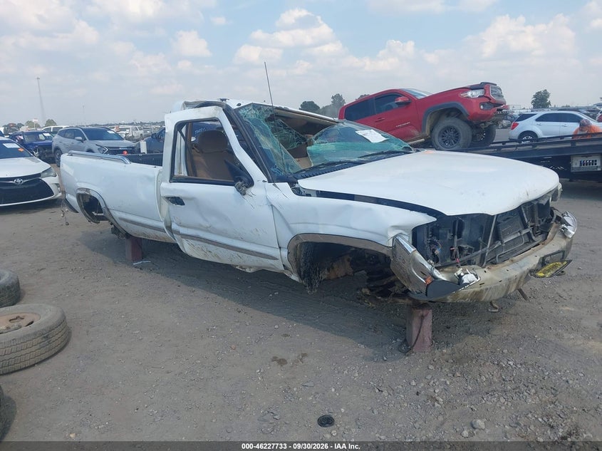 2000 GMC SIERRA 1500 SLE | 1GTEC14T0YZ135509 | UPCARS