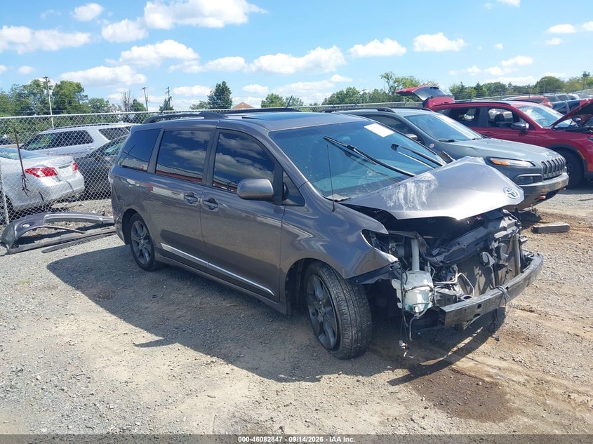 2011 TOYOTA SIENNA SE | 5TDXK3DC9BS135105 | UPCARS