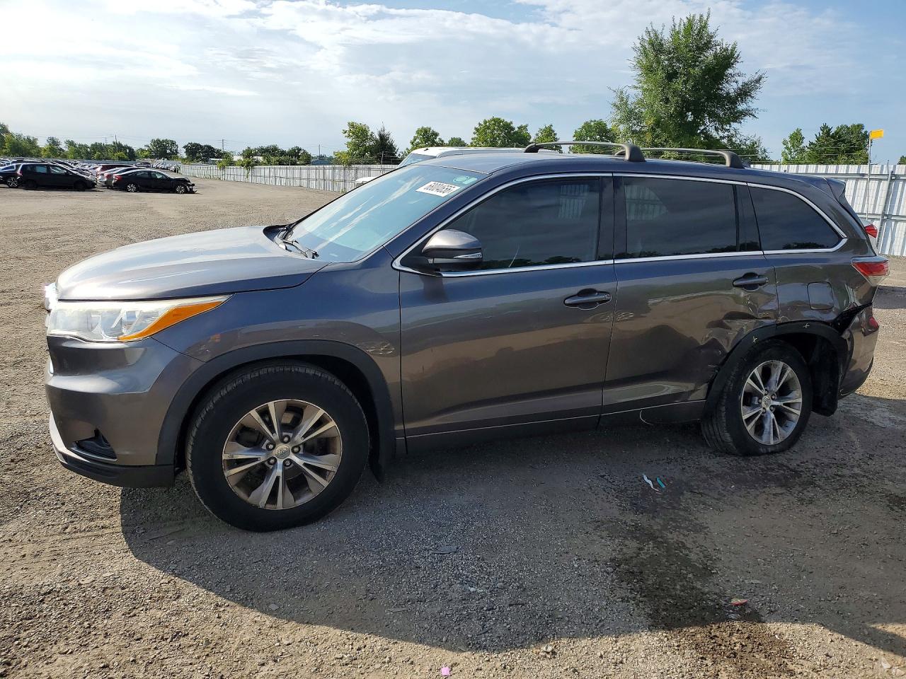 2014 TOYOTA HIGHLANDER LE | 5TDBKRFH5ES007583 | UPCARS
