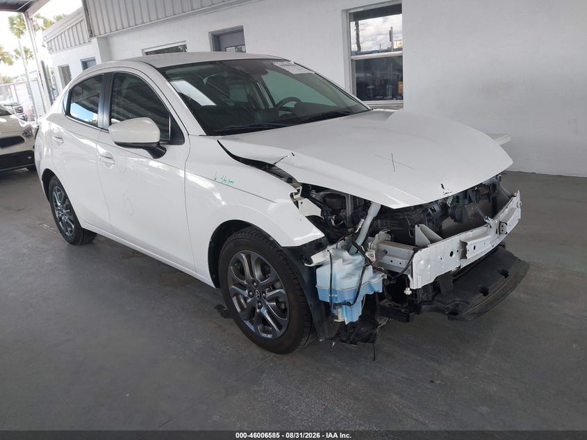 2019 TOYOTA YARIS LE | 3MYDLBYVXKY518647 | UPCARS