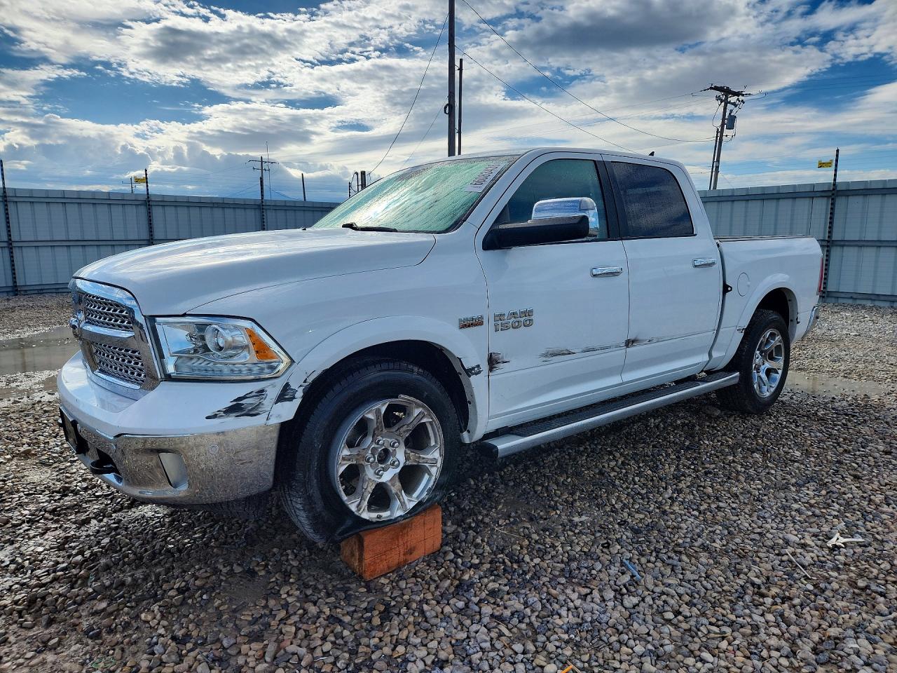 2016 RAM 1500 LARAMIE | 1C6RR7NT7GS234439 | UPCARS