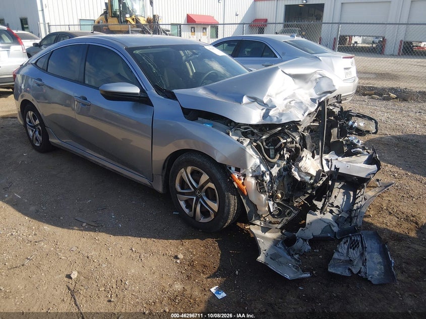 2018 HONDA CIVIC LX | 2HGFC2F52JH557636 | UPCARS