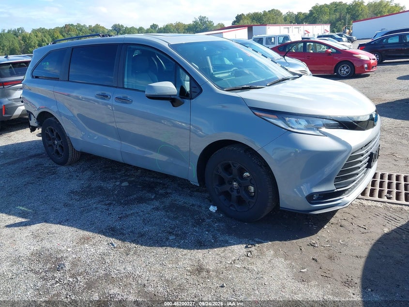 2025 TOYOTA SIENNA WOODLAND EDITION | 5TDCSKFC1SS200874 | UPCARS