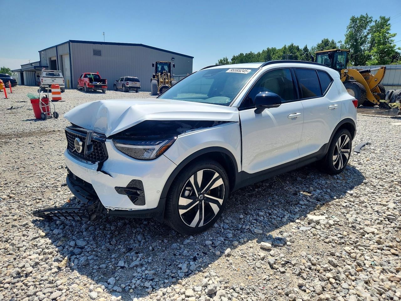 2024 VOLVO XC40 PLUS | YV4L12UL5R2216824 | UPCARS
